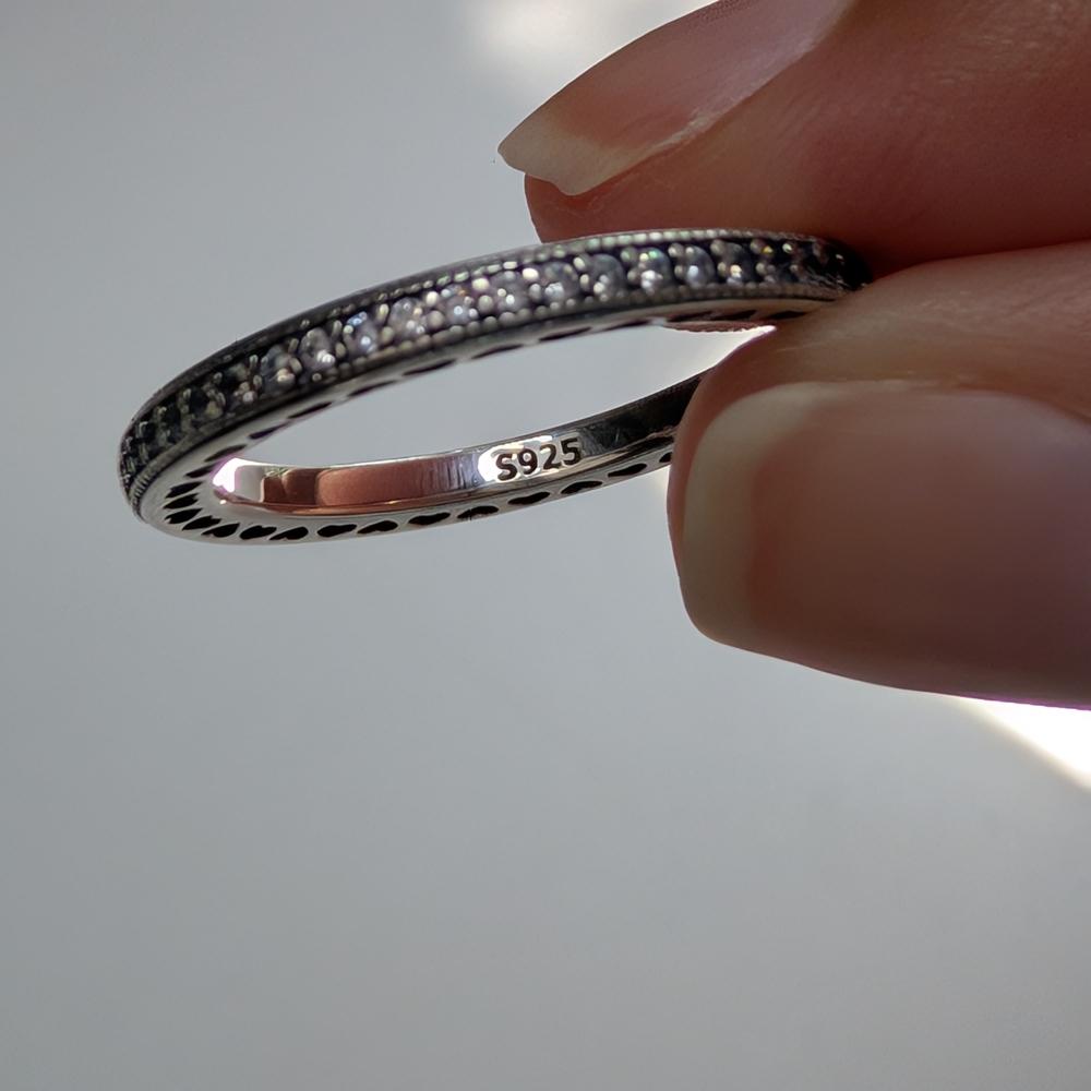 Elegant Silver Band with Sparkling Accents